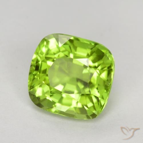 Péridot Vert moyen naturelle Coussin, 2.35 ct, VS