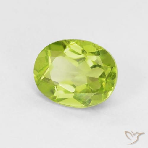 Péridot Vert vif et léger naturelle ovale, 1.30 ct, VS