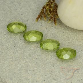 Shop natural 4.90ct Vert éclatant Péridot gems, ovale, from Chine at GemSelect. In stock, global shipping!