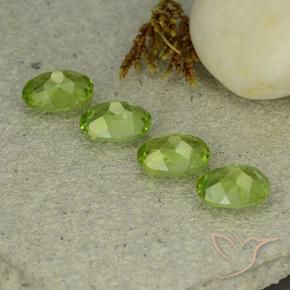 Shop natural 5.43ct Vert moyen Péridot gems, ovale, from Chine at GemSelect. In stock, global shipping!