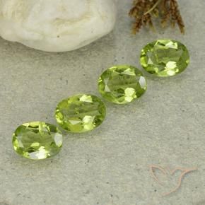 Shop natural 4.90ct Vert moyen Péridot gems, ovale, from Chine at GemSelect. In stock, global shipping!