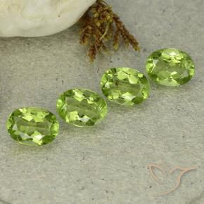 Shop natural 5.57ct Vert vif et léger Péridot gems, ovale, from Chine at GemSelect. In stock, global shipping!