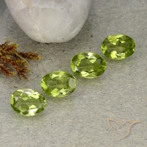 Shop natural 4.96ct Vert moyen Péridot gems, ovale, from Chine at GemSelect. In stock, global shipping!
