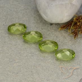 Shop natural 4.96ct Vert moyen Péridot gems, ovale, from Chine at GemSelect. In stock, global shipping!