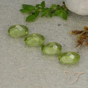 Shop natural 5.16ct Vert moyen Péridot gems, ovale, from Chine at GemSelect. In stock, global shipping!
