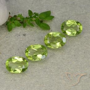 Shop natural 4.86ct Vert éclatant Péridot gems, ovale, from Chine at GemSelect. In stock, global shipping!