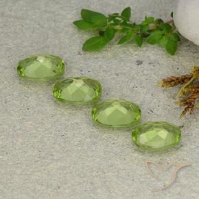 Shop natural 4.86ct Vert éclatant Péridot gems, ovale, from Chine at GemSelect. In stock, global shipping!