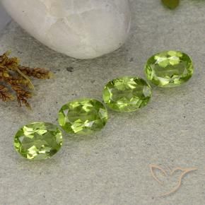 Shop natural 5.26ct Vert moyen Péridot gems, ovale, from Chine at GemSelect. In stock, global shipping!