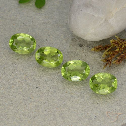 5.53ctw Naturel Vert éclatant Péridot, ovale, VS
