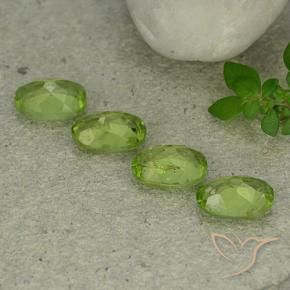 Shop natural 4.79ct Vert moyen Péridot gems, ovale, from Chine at GemSelect. In stock, global shipping!