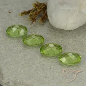 Shop natural 5.28ct Vert éclatant Péridot gems, ovale, from Chine at GemSelect. In stock, global shipping!