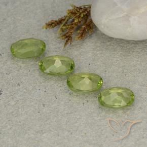 Shop natural 3.92ct Vert vif et léger Péridot gems, ovale, from Chine at GemSelect. In stock, global shipping!