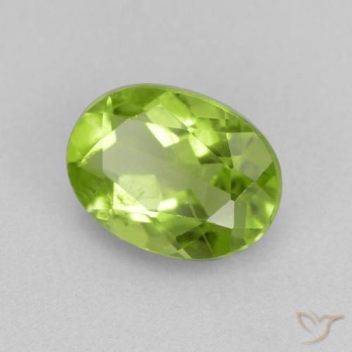 Péridot Vert éclatant naturelle ovale, 1.37 ct, VS