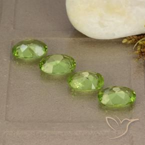 Shop natural 5.07ct Vert éclatant Péridot gems, ovale, from Chine at GemSelect. In stock, global shipping!