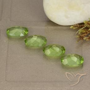 Shop natural 4.77ct Vert éclatant Péridot gems, ovale, from Chine at GemSelect. In stock, global shipping!