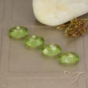 Shop natural 5.50ct Vert éclatant Péridot gems, ovale, from Chine at GemSelect. In stock, global shipping!