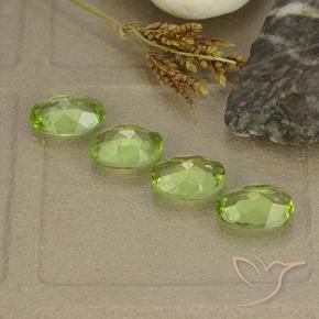 Shop natural 4.29ct Vert moyen Péridot gems, ovale, from Chine at GemSelect. In stock, global shipping!
