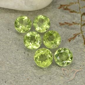 Shop natural 2.70ct Vert jaunâtre vif Péridot gems, Tour, from Chine at GemSelect. In stock, global shipping!