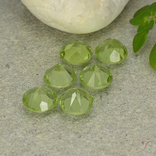 Shop natural 2.82ct Vert jaunâtre Péridot gems, Tour, from Chine at GemSelect. In stock, global shipping!