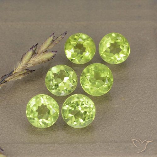 3.00ctw Naturel Vert jaunâtre vif Péridot, Tour, VVS-VS