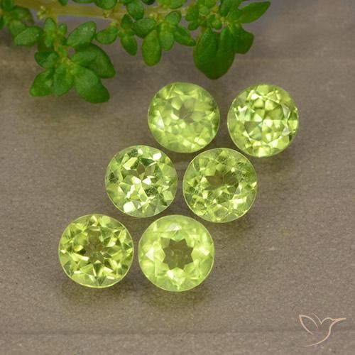 3.12ctw Naturel Vert moyen Péridot, Tour, VVS-VS