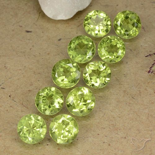 4.60ctw Naturel Vert moyen Péridot, Tour, VVS-VS