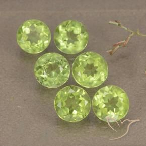 Shop natural 2.86ct Vert vif et léger Péridot gems, Tour, from Chine at GemSelect. In stock, global shipping!