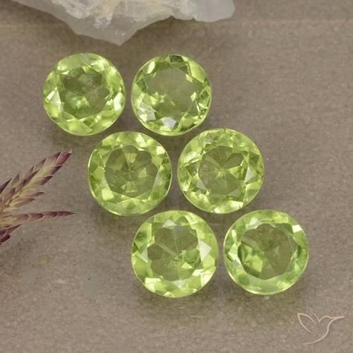Shop natural 2.75ct Vert clair Péridot gems, Tour, from Chine at GemSelect. In stock, global shipping!