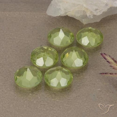 Shop natural 2.75ct Vert clair Péridot gems, Tour, from Chine at GemSelect. In stock, global shipping!