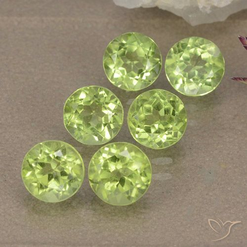 3.14ctw Naturel Vert clair Péridot, Tour, VVS-VS