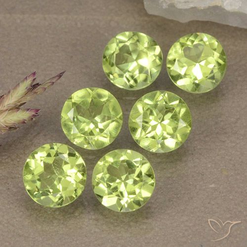 2.92ctw Naturel Vert clair Péridot, Tour, VVS-VS