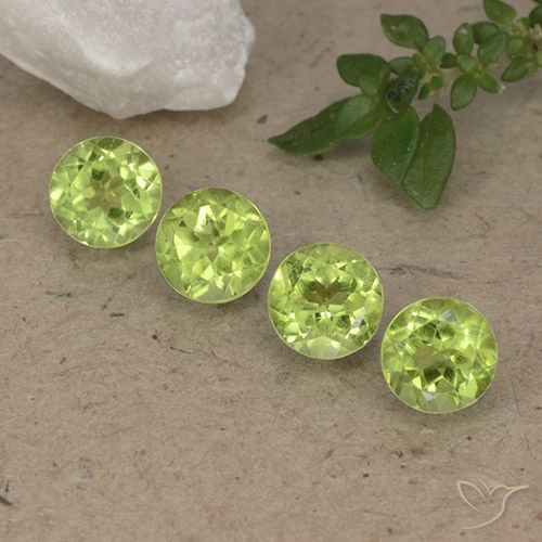 2.13ctw Naturel Vert vif et léger Péridot, Tour, VVS-VS