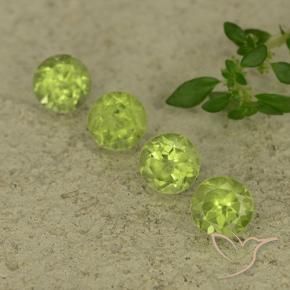 Shop natural 2.21ct Vert jaunâtre Péridot gems, Tour, from Chine at GemSelect. In stock, global shipping!