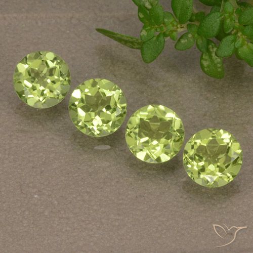 Shop natural 1.58ct Vert vif et léger Péridot gems, Tour, from Chine at GemSelect. In stock, global shipping!