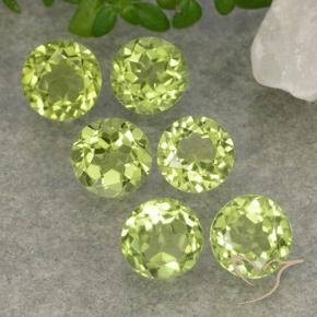 Shop natural 2.22ct Vert clair Péridot gems, Tour, from Chine at GemSelect. In stock, global shipping!