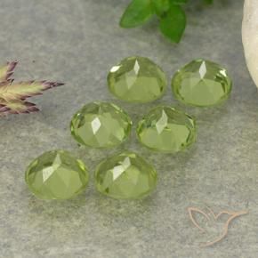 Shop natural 2.61ct Vert vif et léger Péridot gems, Tour, from Chine at GemSelect. In stock, global shipping!