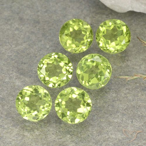 2.58ctw Naturel Vert clair Péridot, Tour, VVS-VS