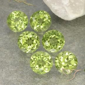 Shop natural 2.74ct Vert vif et léger Péridot gems, Tour, from Chine at GemSelect. In stock, global shipping!