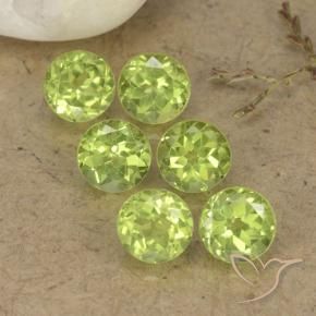 Shop natural 2.71ct Vert vif et léger Péridot gems, Tour, from Chine at GemSelect. In stock, global shipping!