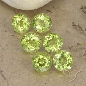 Shop natural 2.38ct Vert vif et léger Péridot gems, Tour, from Chine at GemSelect. In stock, global shipping!