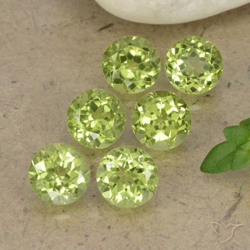 2.72ctw Naturel Vert clair Péridot, Tour, VVS-VS