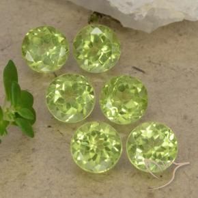 Shop natural 2.68ct Vert vif et léger Péridot gems, Tour, from Chine at GemSelect. In stock, global shipping!
