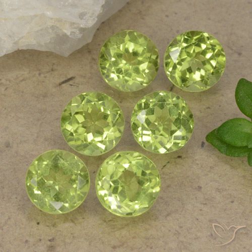 2.65ctw Naturel Vert vif et léger Péridot, Tour, VVS-VS