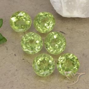 Shop natural 2.81ct Vert vif et léger Péridot gems, Tour, from Chine at GemSelect. In stock, global shipping!