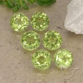 Shop natural 2.66ct Vert vif et léger Péridot gems, Tour, from Chine at GemSelect. In stock, global shipping!