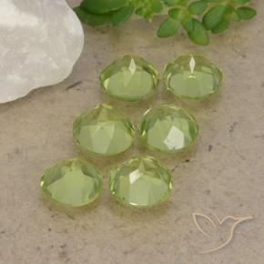 Shop natural 2.66ct Vert vif et léger Péridot gems, Tour, from Chine at GemSelect. In stock, global shipping!