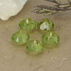 Shop natural 4.51ct Vert vif et léger Péridot gems, Tour, from Chine at GemSelect. In stock, global shipping!