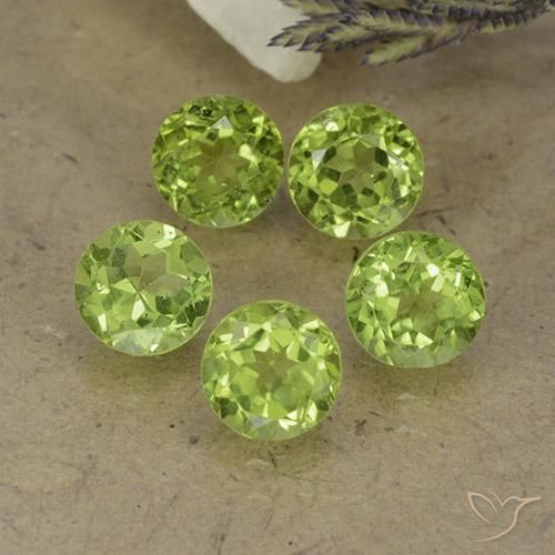 Shop natural 4.46ct Vert vif et léger Péridot gems, Tour, from Chine at GemSelect. In stock, global shipping!