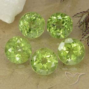 Shop natural 4.77ct Vert vif et léger Péridot gems, Tour, from Chine at GemSelect. In stock, global shipping!