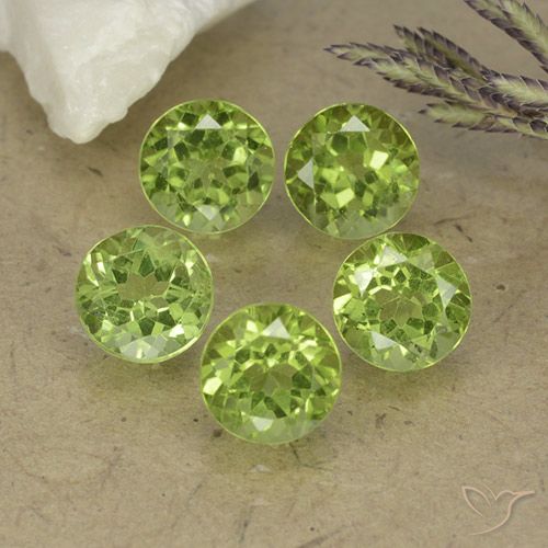 4.85ctw Naturel Vert vif et léger Péridot, Tour, VS